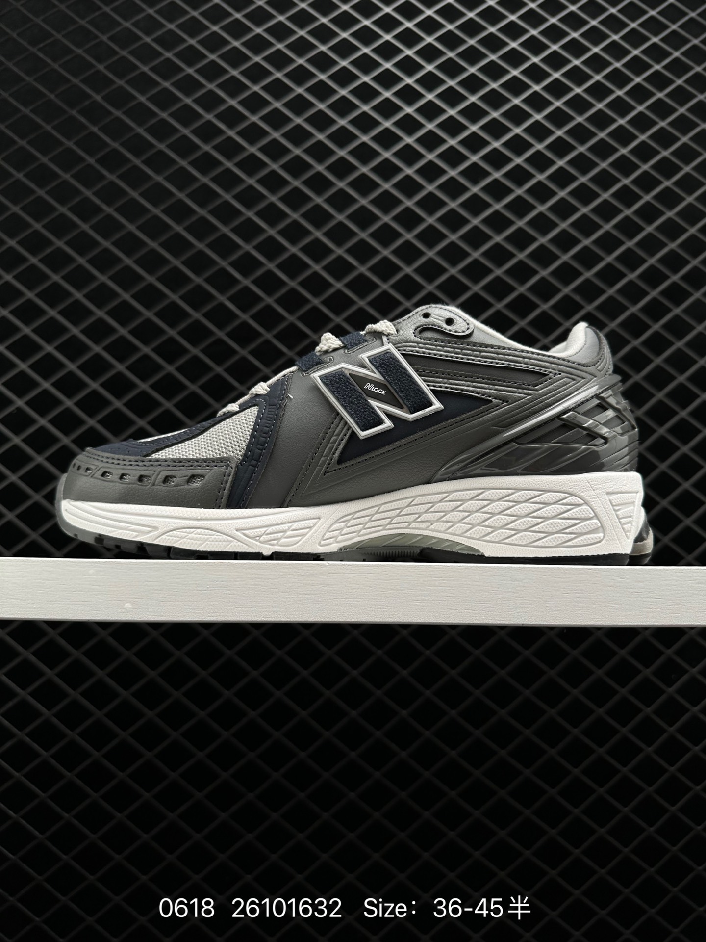 New Balance M1906RI